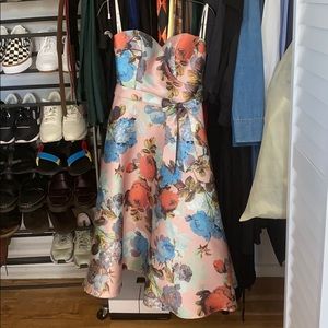 ModCloth ChiChi London Sz 4